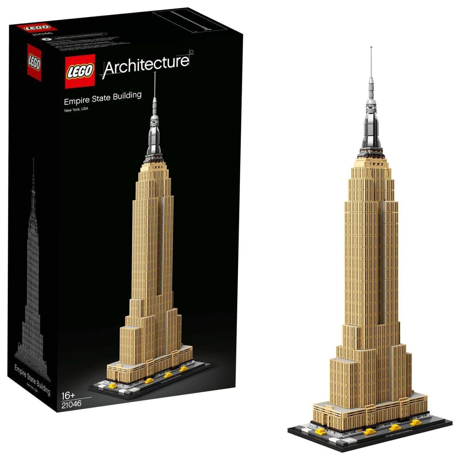 LEGO® Architecture Empire State Building Set 21046, a detailed model of the iconic New York skyscraper.