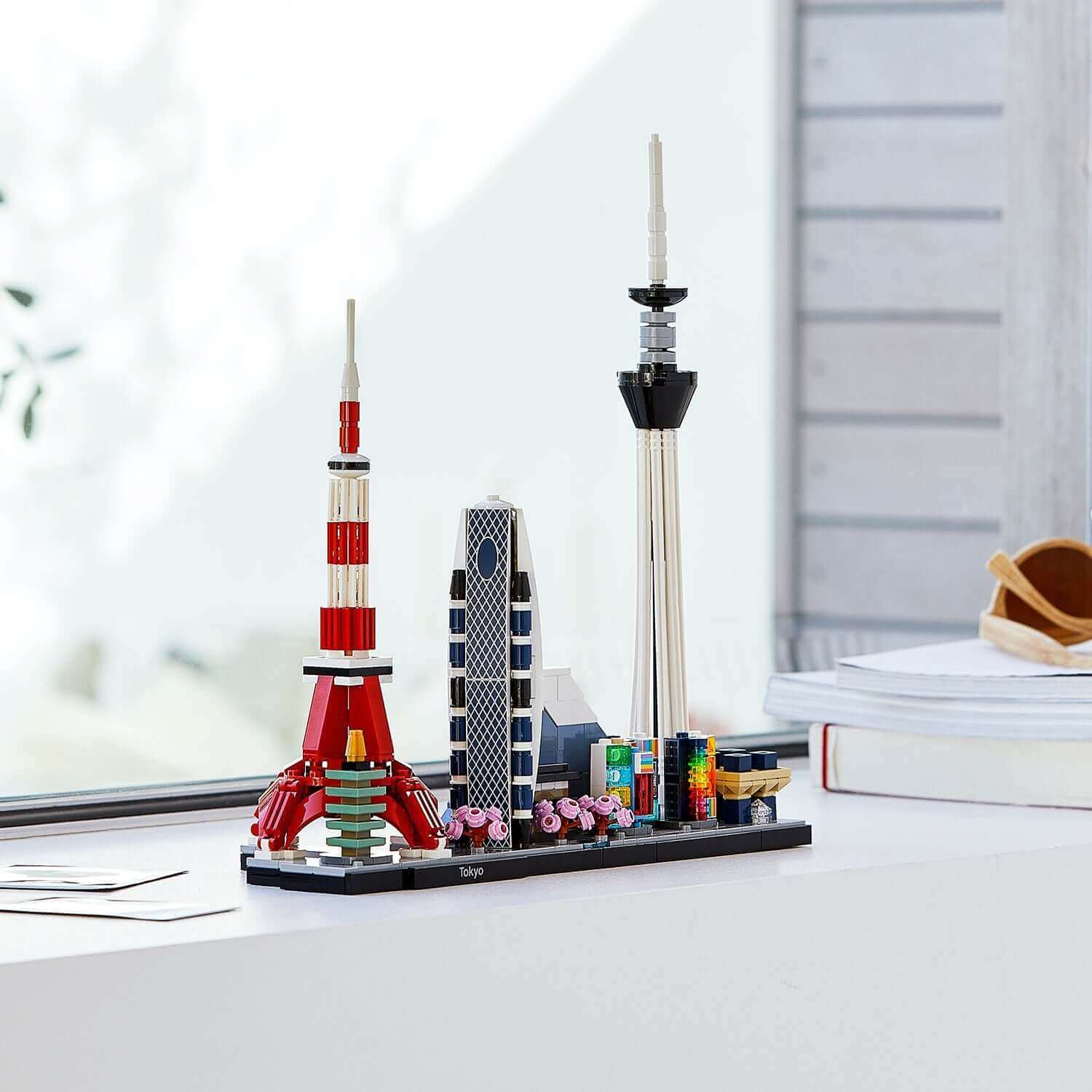 LEGO® Architecture Tokyo Skyline set 21051 showcasing iconic buildings and cherry blossoms, perfect for architects and collectors.