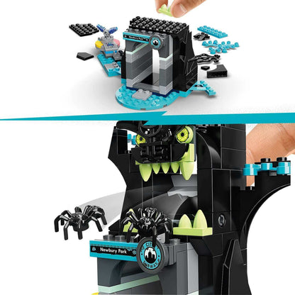 LEGO® Hidden Side Welcome To Set 70427 showing play features with AR elements and spooky monster design.