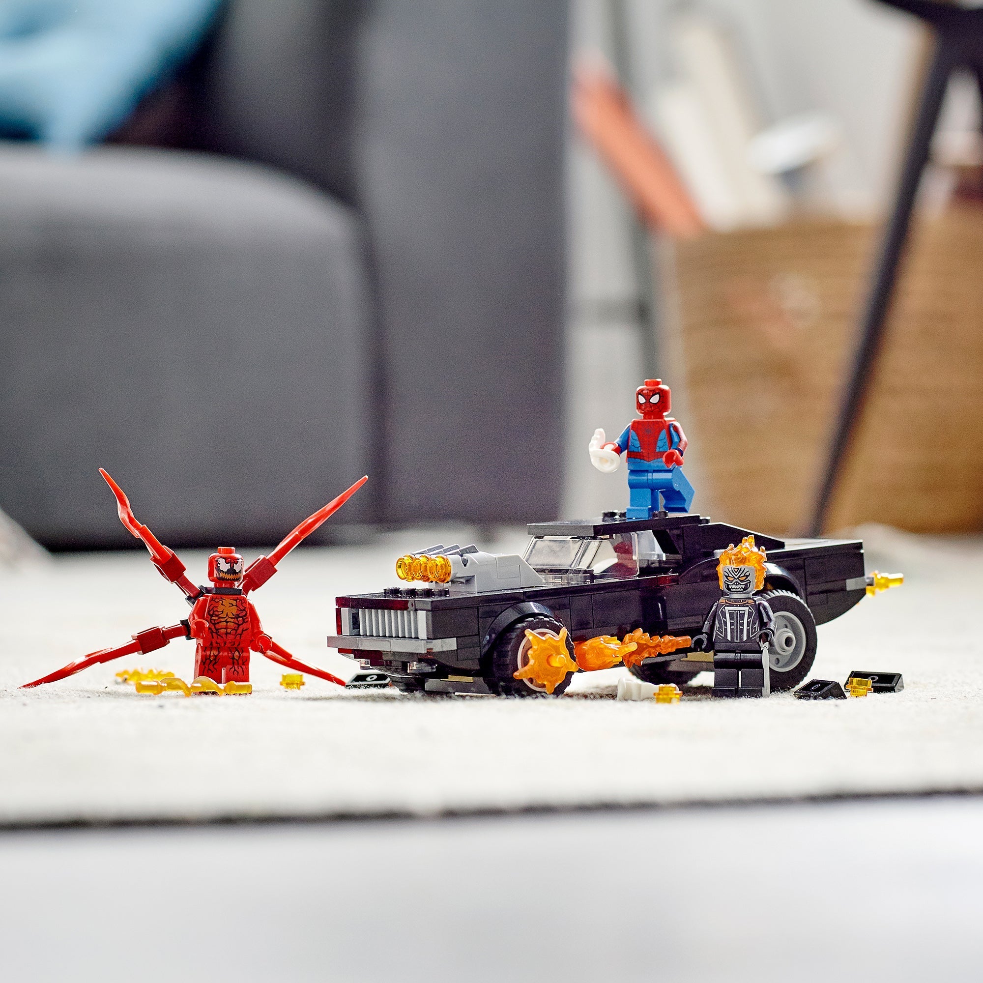 LEGO Marvel Spider-Man Ghost Rider & Carnage toy set featuring Spider-Man and Carnage with a black vehicle.