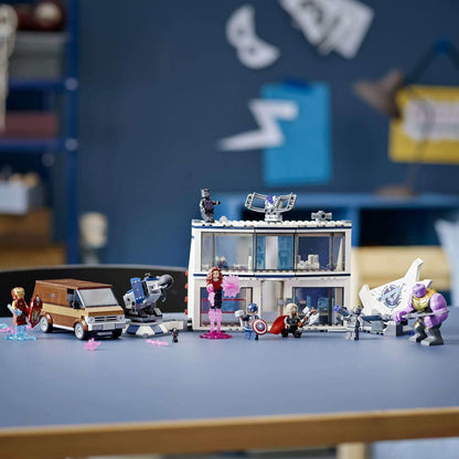 LEGO® Marvel Avengers: Endgame Final Battle Set 76192 featuring superheroes in action at a battle scene.
