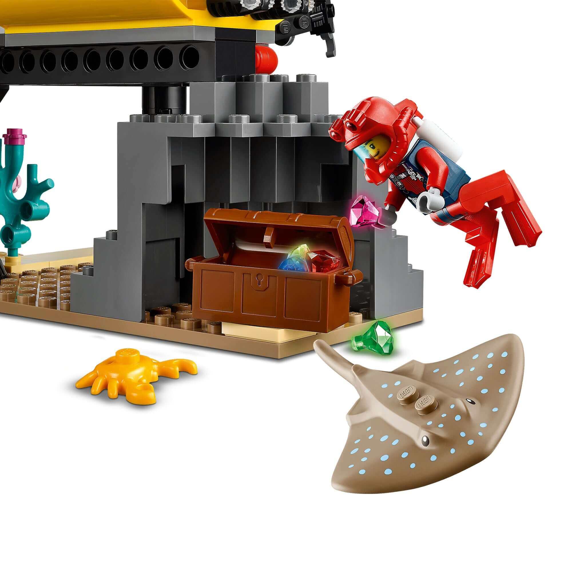 LEGO® City Ocean Exploration Base set featuring a diver discovering treasures near a stingray and underwater creatures.