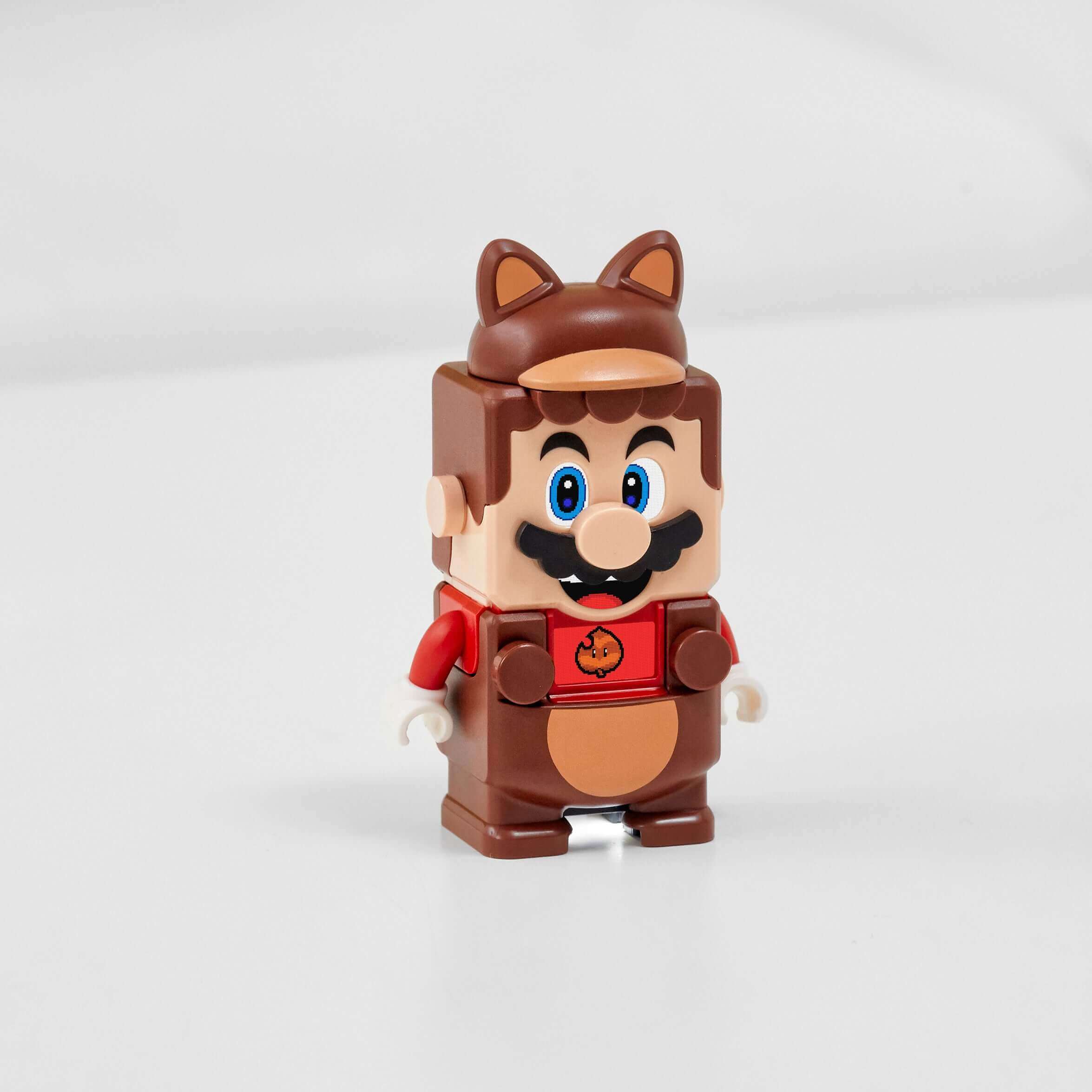 LEGO Super Mario Tanooki Mario figure in interactive suit for fast fun, perfect for kids and collectors.
