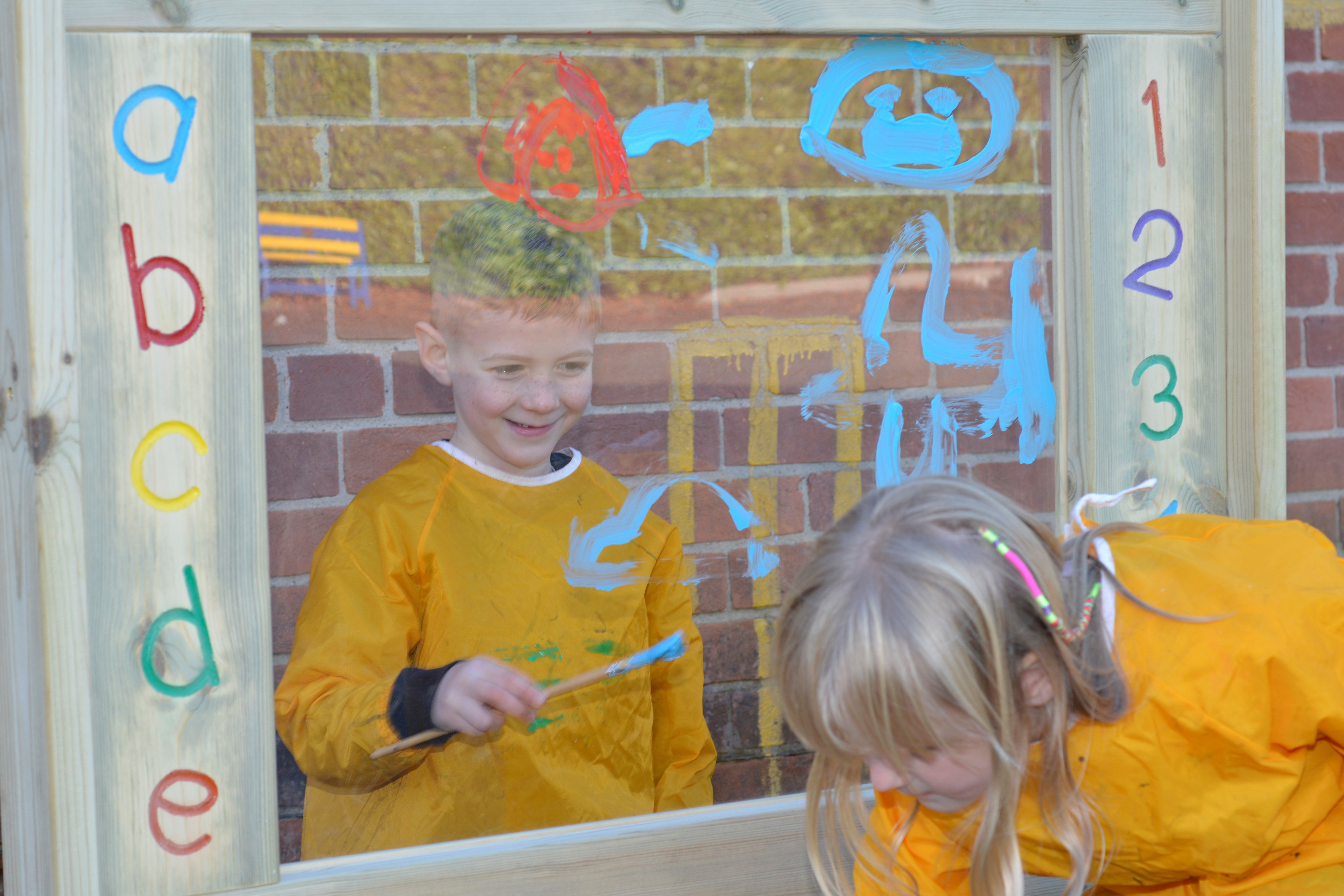 Outdoor Freestanding Clear Perspex Easel