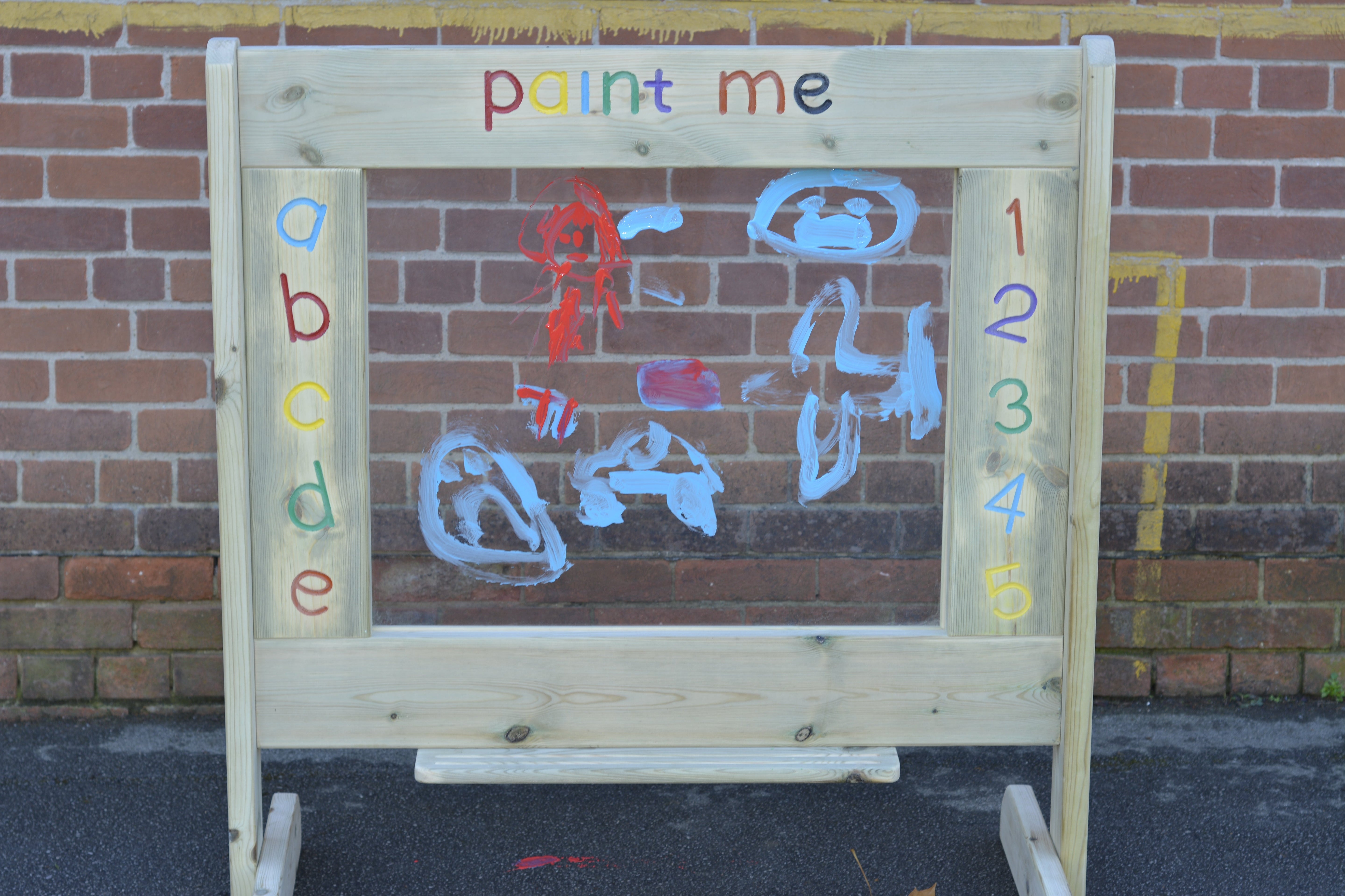 Outdoor Freestanding Clear Perspex Easel
