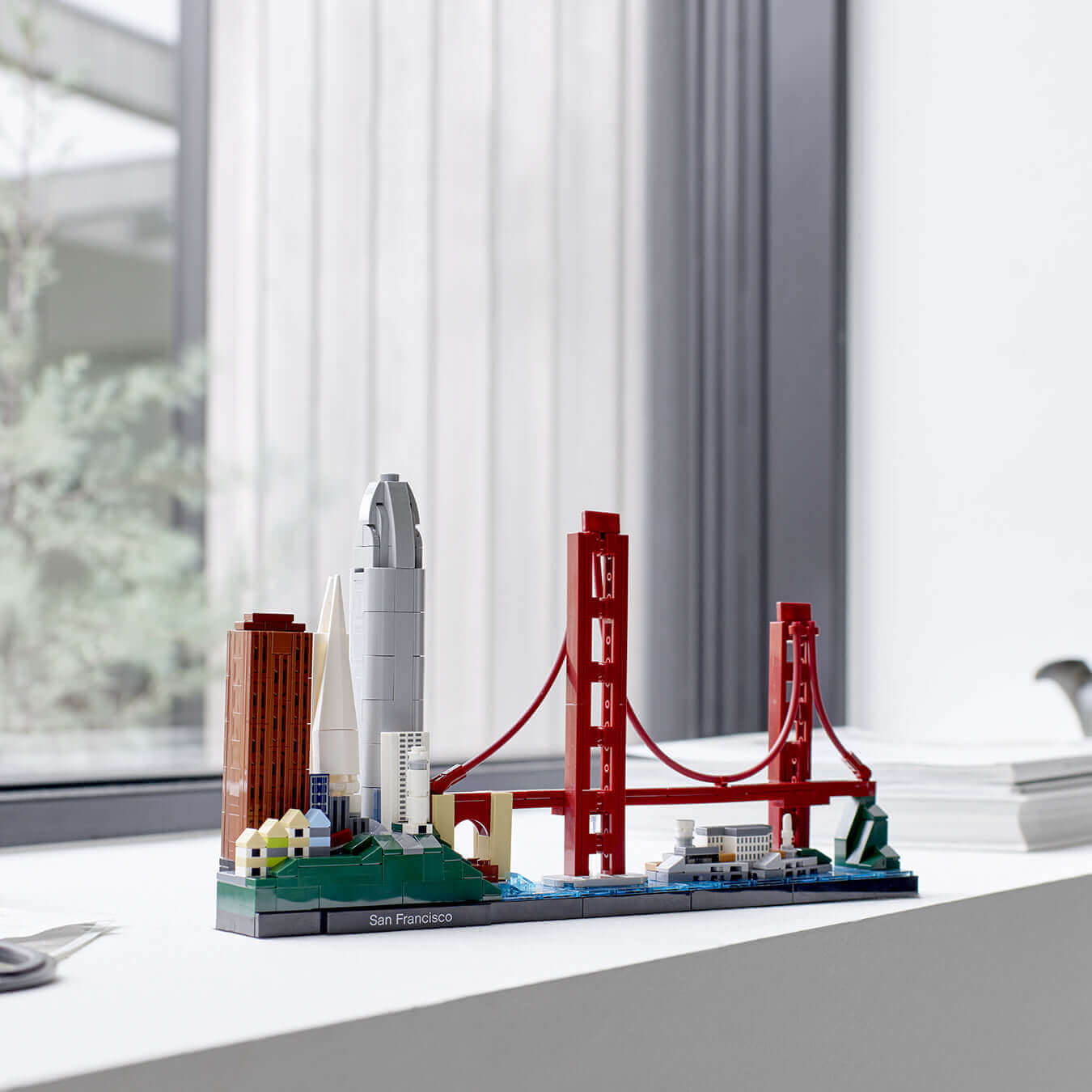 LEGO Architecture San Francisco Set 21043 featuring Golden Gate Bridge and skyline model.